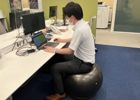 写真：バランスボールの導入